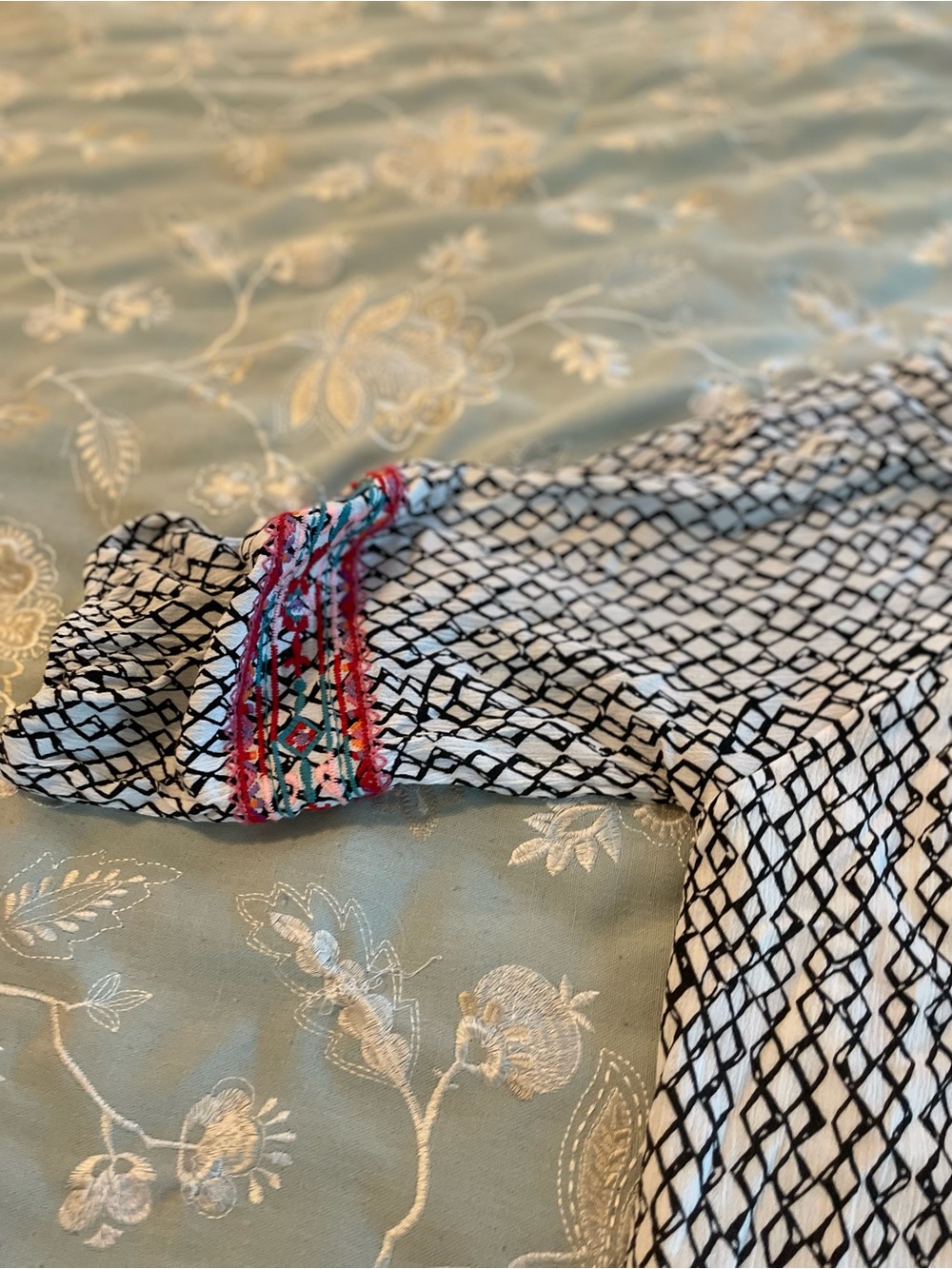 CALESSA Embroidered White Tunic with Multicolor Floral Detail - Picture 15 of 15